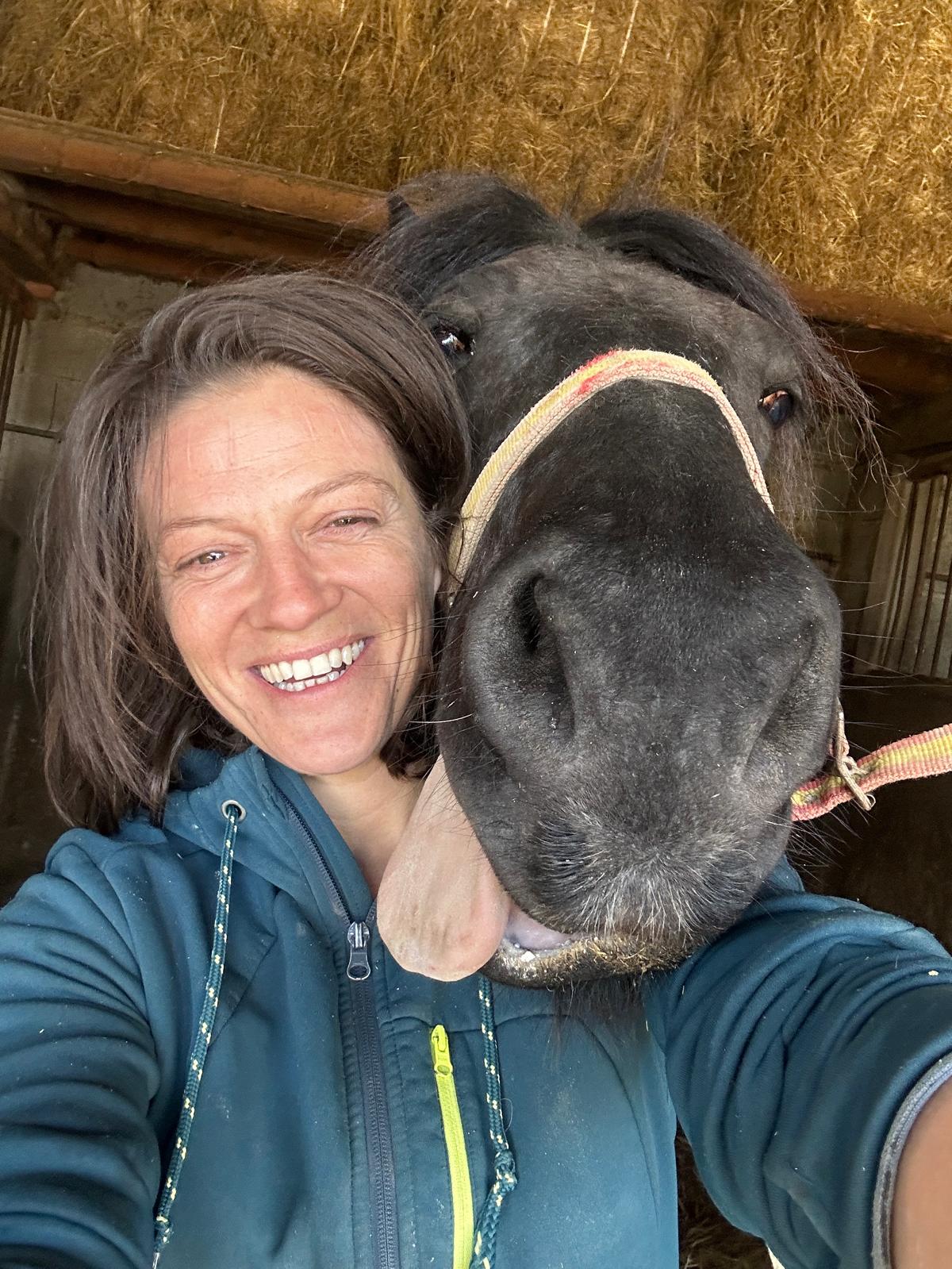 Julie Samama avec un cheval